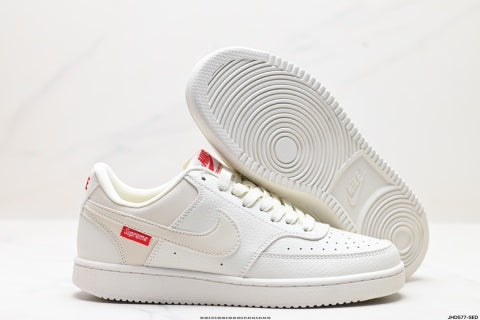 Nike SB Dunk Low Supreme Collaboration Sneakers Comfortable casual sneakers for men and women