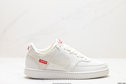 Nike SB Dunk Low Supreme Collaboration Sneakers Comfortable casual sneakers for men and women