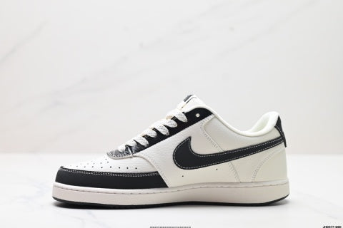 Nike SB Dunk Low The North Face Collaboration Sneakers  Men's and women's shoes, couple style, summer sports shoes
