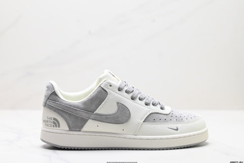 Nike SB Dunk Low The North Face Collaboration Sneakers New running shoes with shock absorption and casual style
