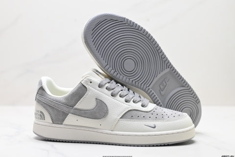 Nike SB Dunk Low The North Face Collaboration Sneakers New running shoes with shock absorption and casual style