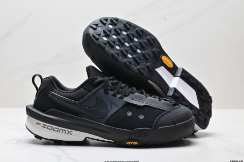 Sacai x Nike Zegamadome Collaboration Sneakers  Comfortable and casual running style for men and women