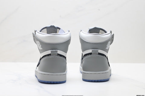 Nike Air Jordan 1 High OG Dior collaboration basketball shoes Shock-absorbing and anti-slip men's and women's shoes sports shoes