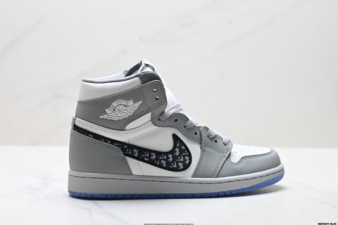 Nike Air Jordan 1 High OG Dior collaboration basketball shoes Shock-absorbing and anti-slip men's and women's shoes sports shoes