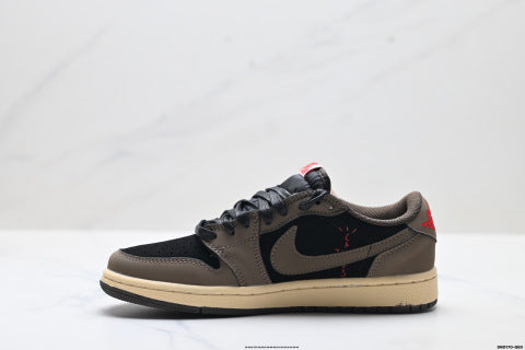 Nike Air Jordan 1 Travis Scott Collaboration Basketball Shoes Comfortable and casual low-top sneakers for men and women